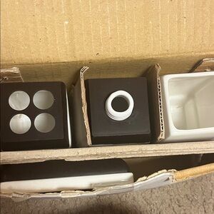 4 peace Brown and White Bathroom Accessory Set